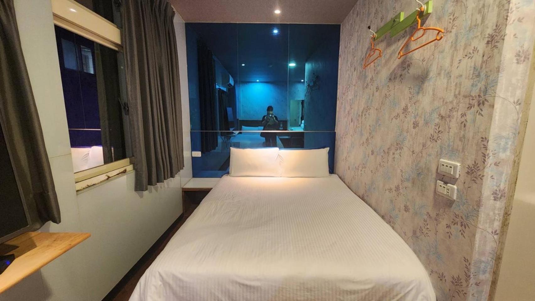 Yung Feng Hotel Keelung Buitenkant foto